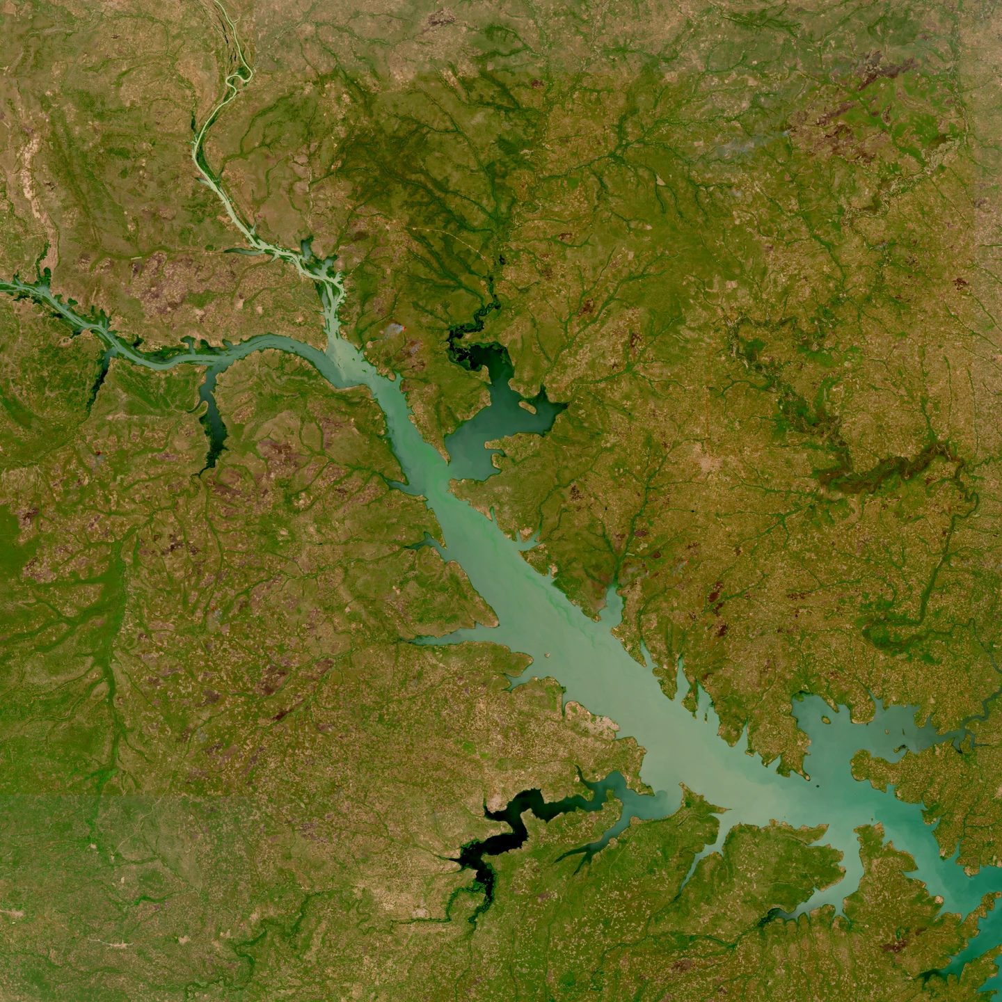 Vue satellite du lac Volta près de Yeji, au Ghana